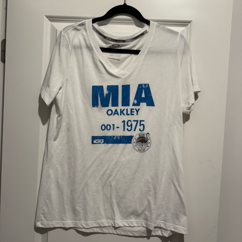 Oakley Miami White and Blue Graphic T-Shirt *NWOT*